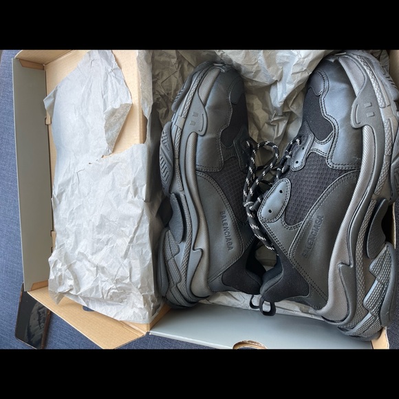 Triple S Balenciaga size 12